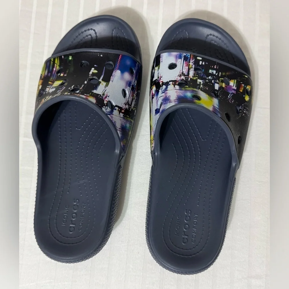 CROCS Classic Slide Sandals Meta Scape City Graphic Print Size 9 Men / 11 Women